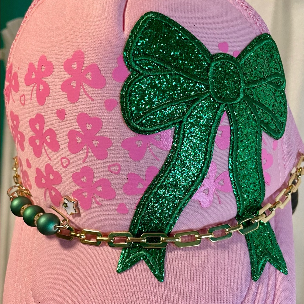 Fighting Irish ☘️ Pink w/green glitter bow trucker hat. Adult size.